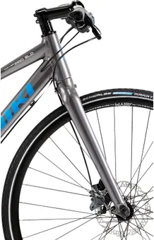 Nya sköna handtag och hydrauliska skivbromsar