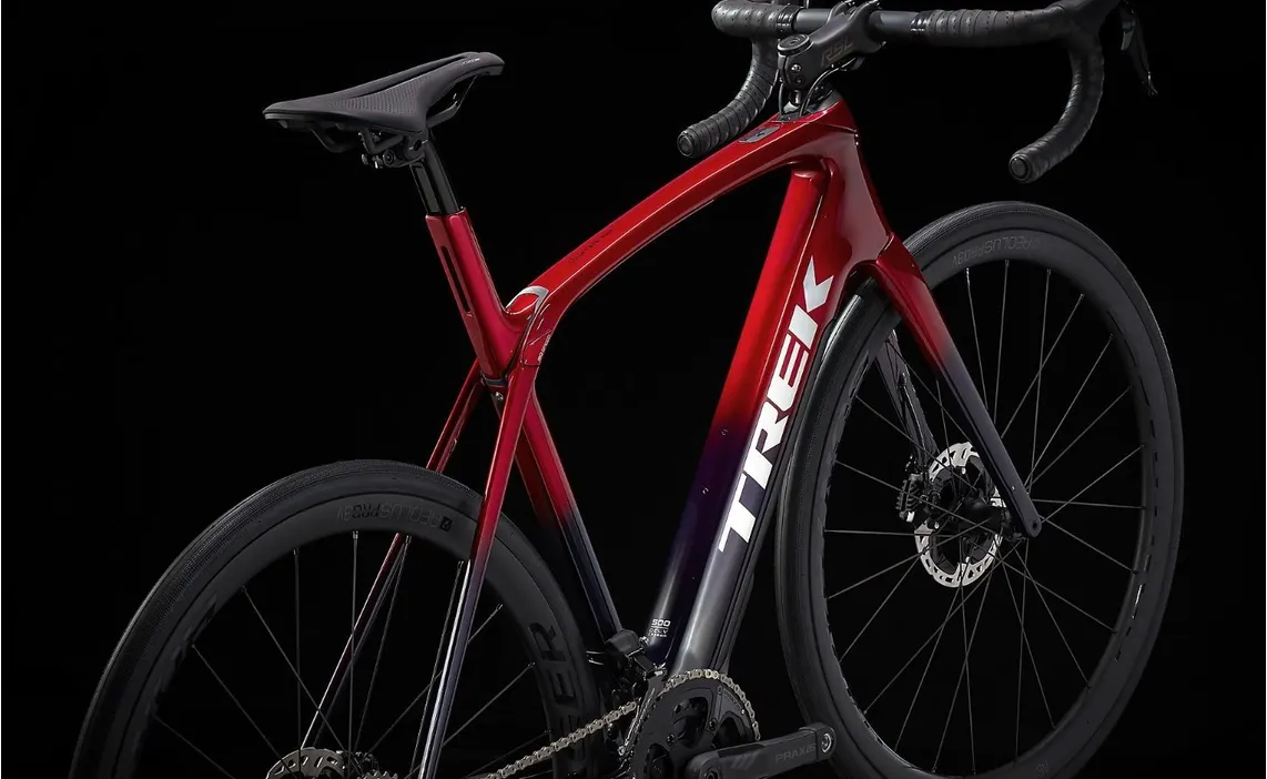 Trek Rage Red El Racer Trek Domane+ LT 9 Rage Red to Deep Dark Blue Fade - Trek ...